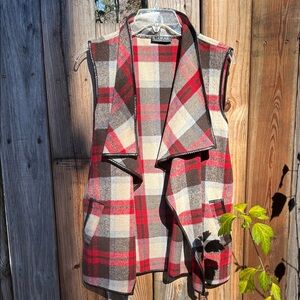 Plaid Sleeveless Jacket - Red and Brown